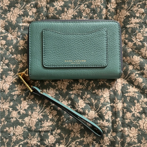 Marc Jacobs Wallet/Wristlet - Picture 1 of 3